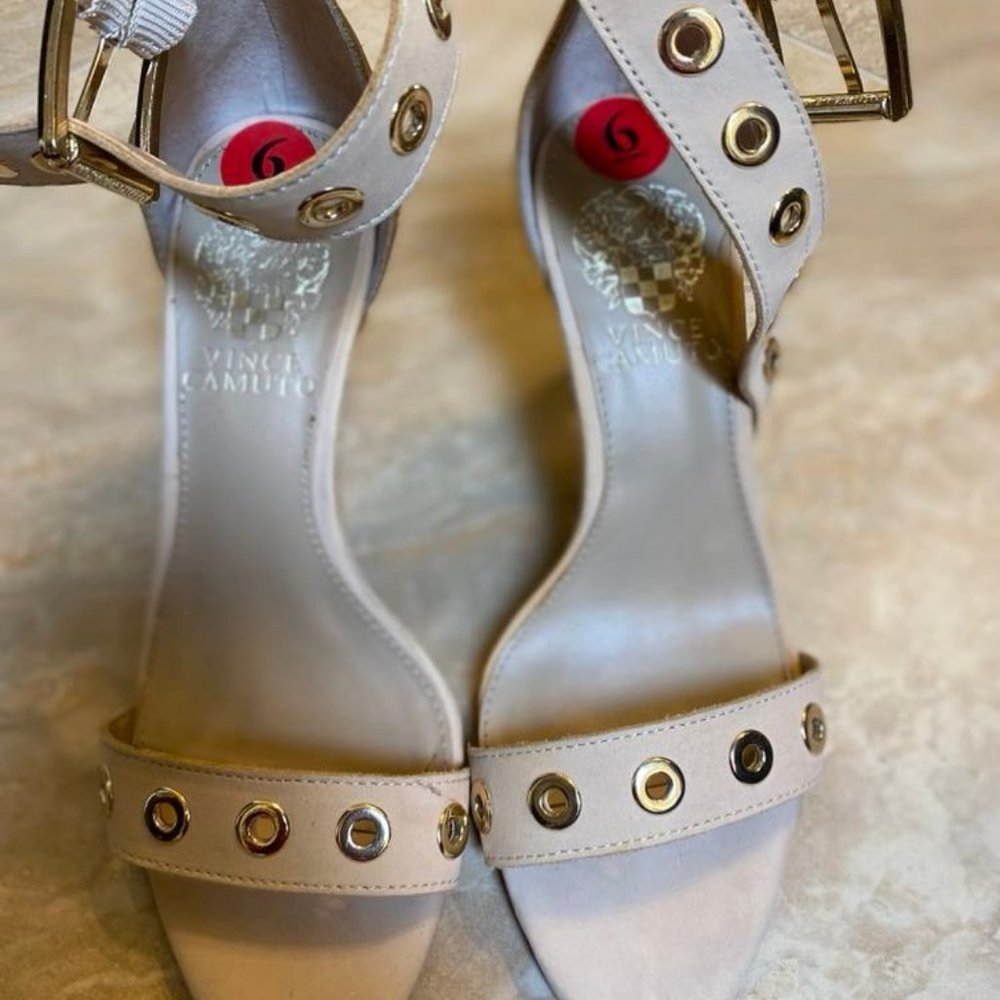 NEW Vince Camuto Leather Buckle Strap High Heels in Cream and Bronze Color